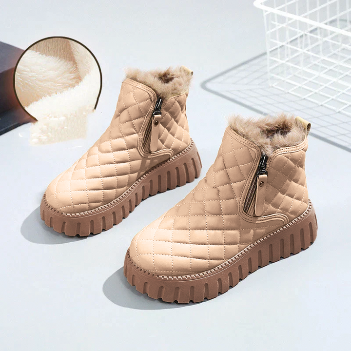 Drune | Gepunktete Ankle Boots