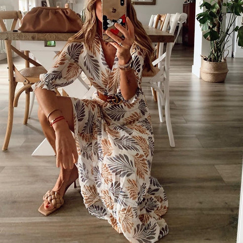Drune - Kleid mit neutralen Blättern