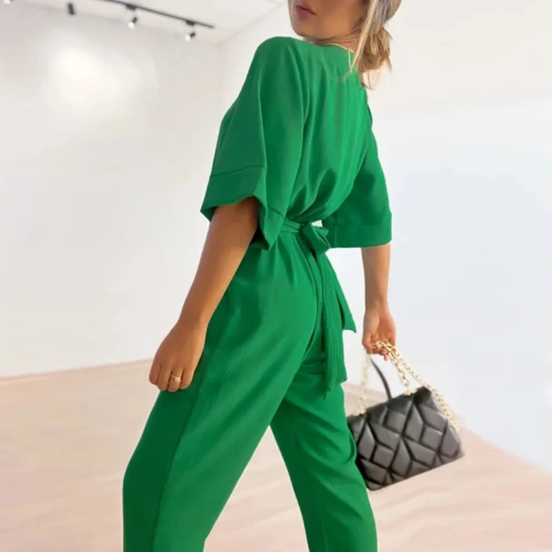 Drune | Schlichter Jumpsuit Mit V-Ausschnitt Und Kurzen Ärmeln