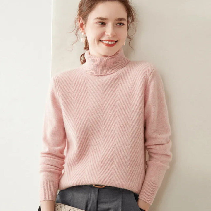Drune | Pullover mit Chevron-Muster und Mock Neck