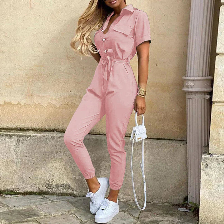Drune | Jumpsuit mit Frisur Upgrade deine Sommergarderobe mit unserem stylischen Jumpsuit mit Frisur