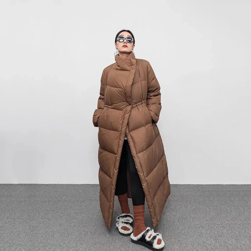 Drune | Knie-lange Daunenjacke für Damen