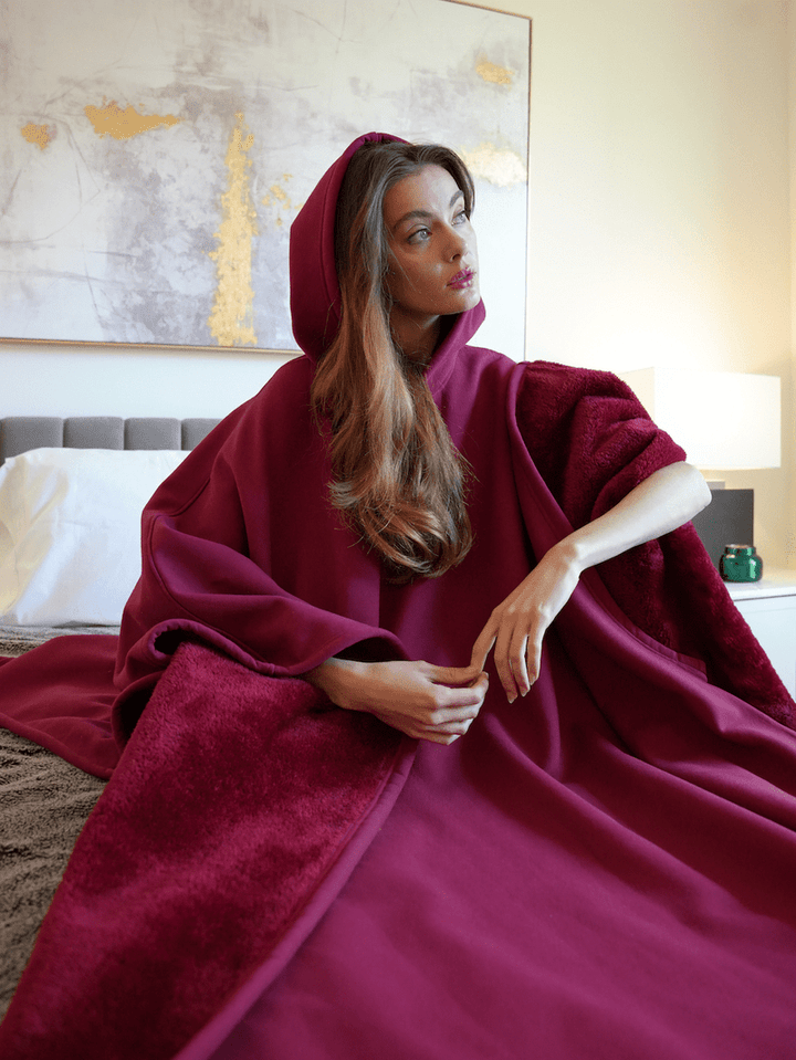 Drune | Luxuriöser Fleece-Poncho mit Kapuze für ultimativen Komfort