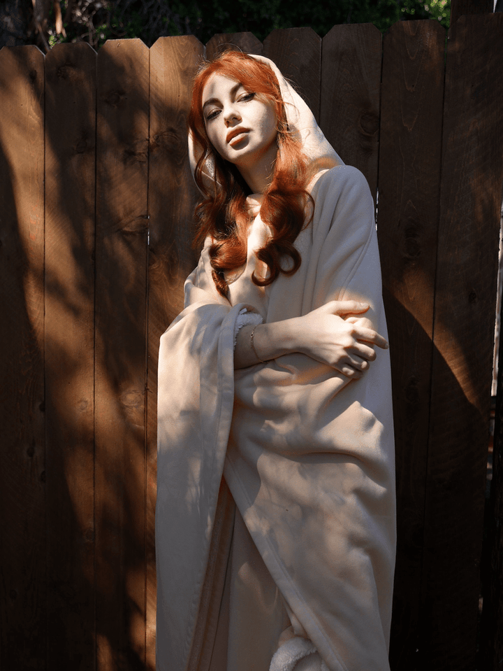 Drune | Luxuriöser Fleece-Poncho mit Kapuze für ultimativen Komfort