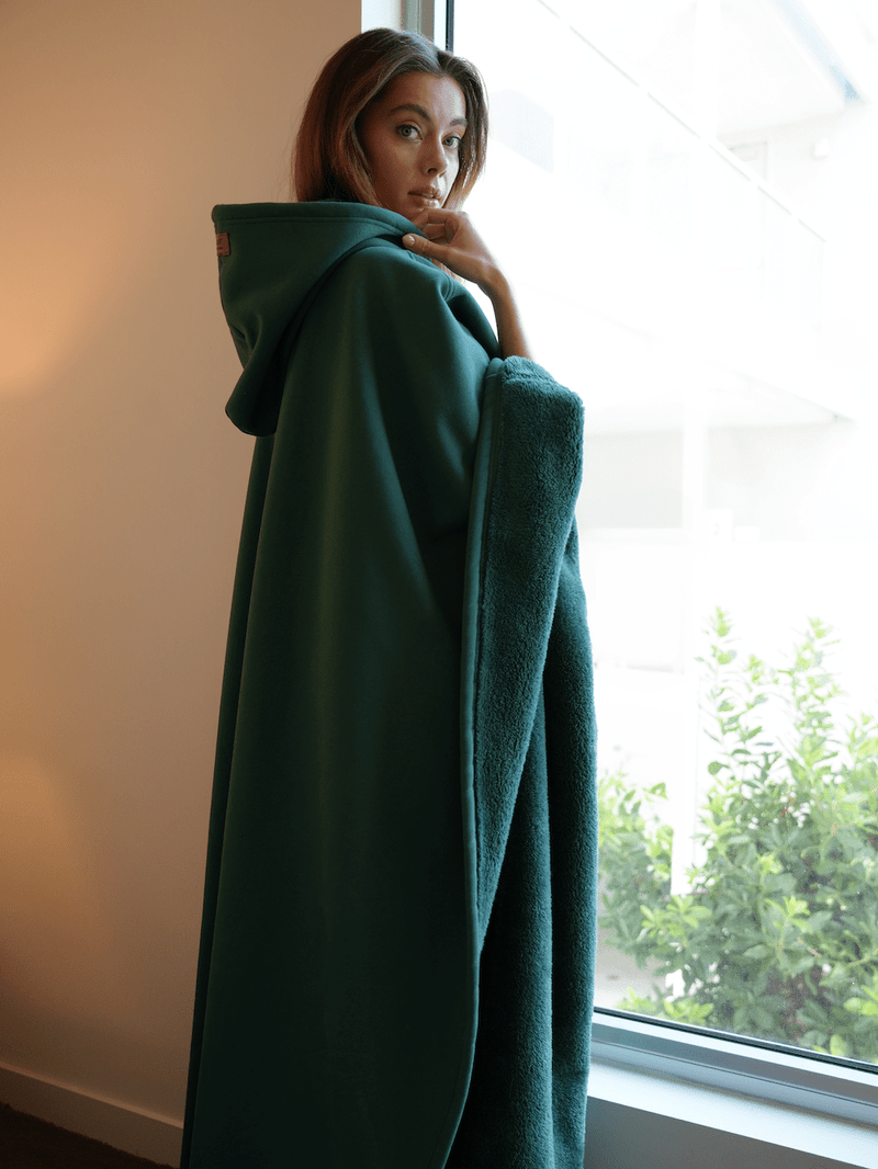Drune | Luxuriöser Fleece-Poncho mit Kapuze für ultimativen Komfort