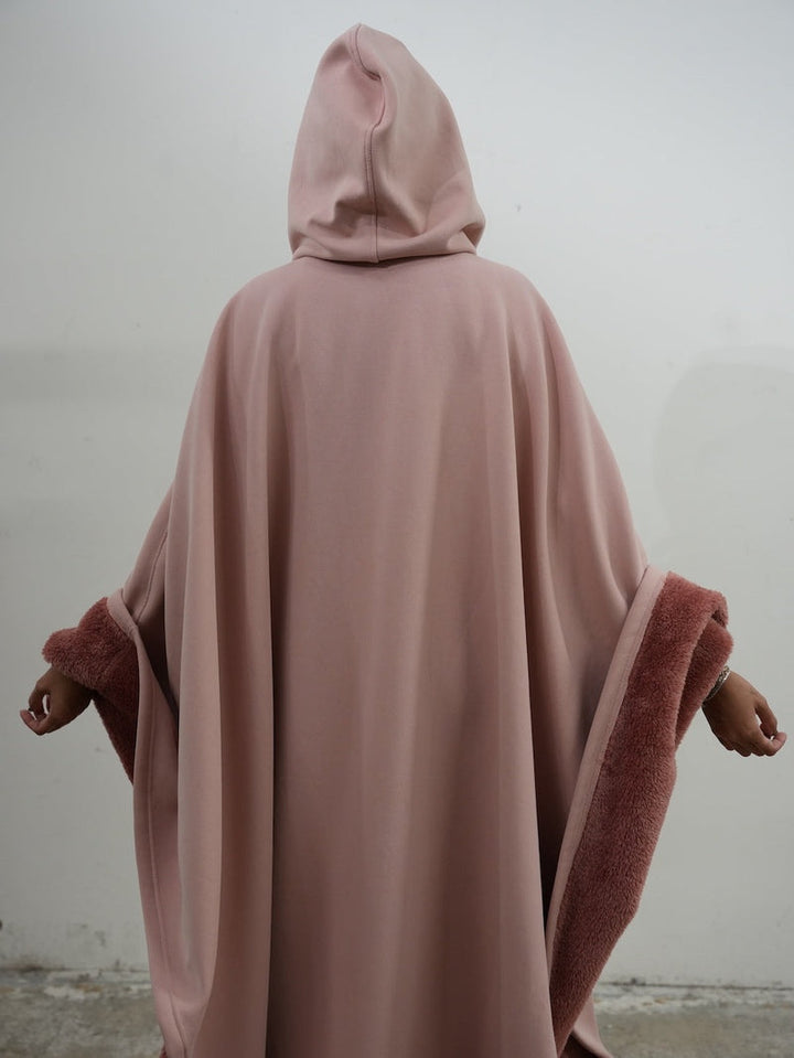 Drune | Luxuriöser Fleece-Poncho mit Kapuze für ultimativen Komfort