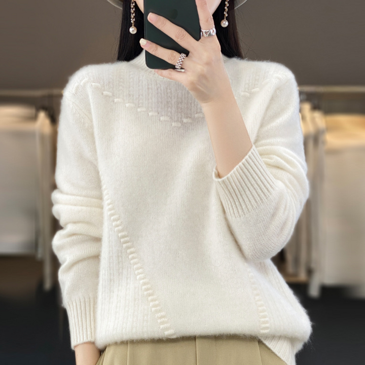 Drune | Weicher Strickpullover mit diagonaler Nahtgestaltung