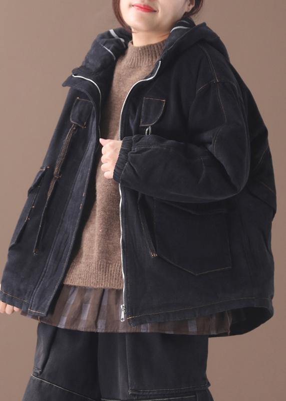 Drune | schwarze Plus-Size-Kleidungsdesign Kapuzenjacke mit Reißverschluss Taschen für Damen Mäntel