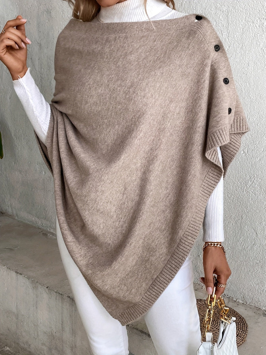 Drune | Poncho Weiches Strickmaterial Lockere Passform Knopföffnung Gerippte Kanten