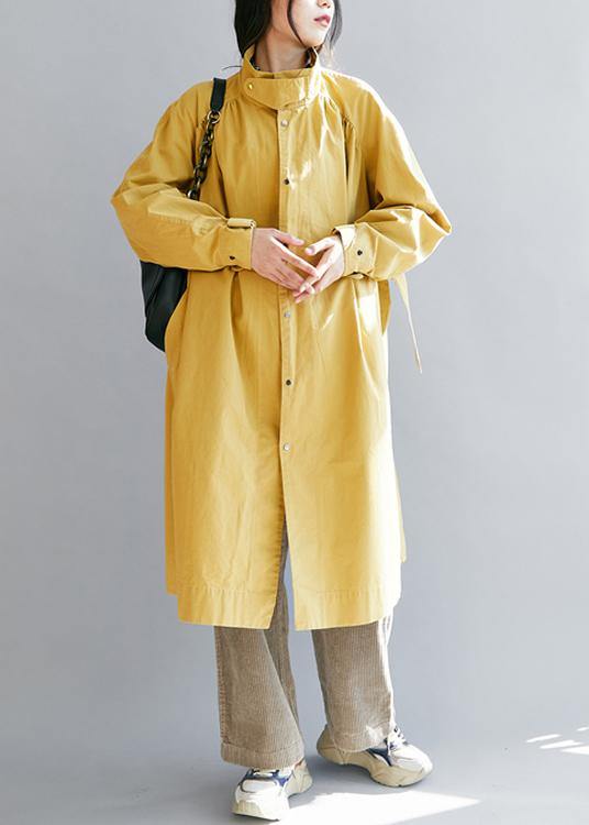 Drune | gelbe Damenmäntel locker sitzende Winterjacke Stehkragen Bindegürtel Winteroberbekleidung