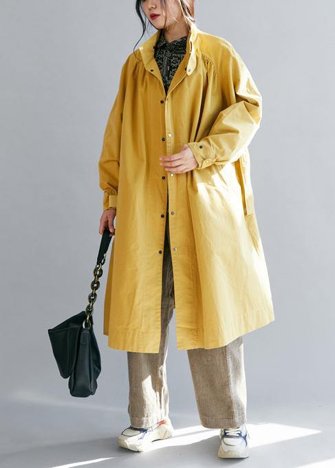 Drune | gelbe Damenmäntel locker sitzende Winterjacke Stehkragen Bindegürtel Winteroberbekleidung