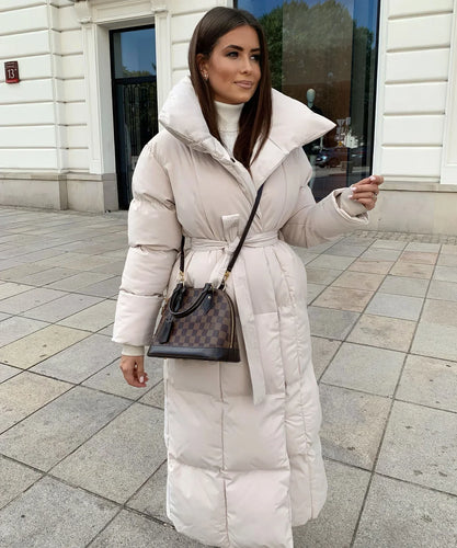 Drune | Gepolsterte Damen Pufferjacke mit Gürtel und Hochkragen