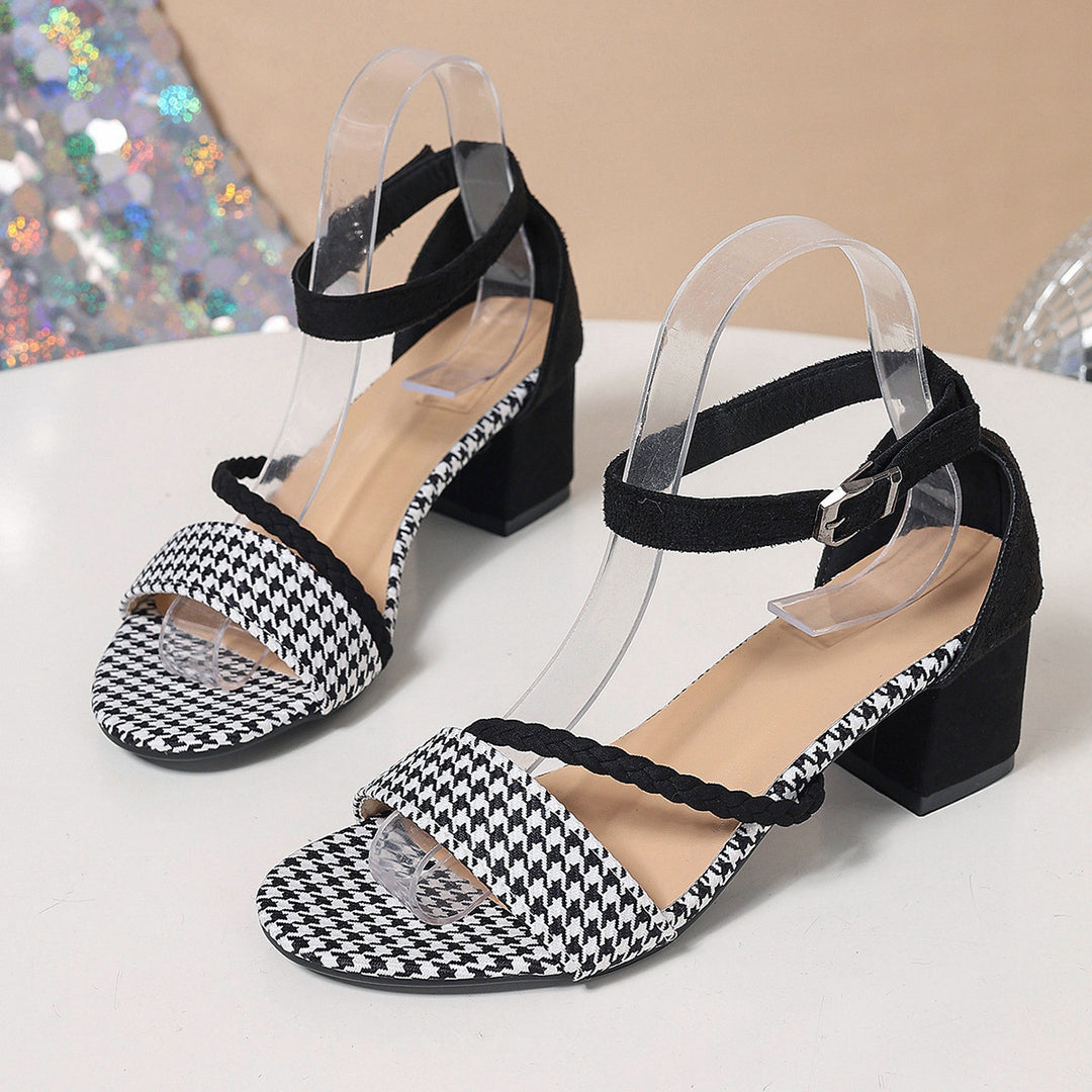 Damen Blockabsatzsandalen mit Riemen und geflochtenem Detail Drune