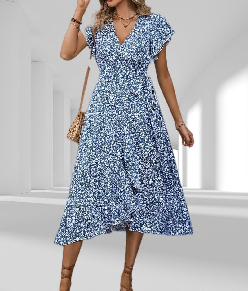 Drune | Adored By You Floral Midi Kleid mit Gänseblümchen