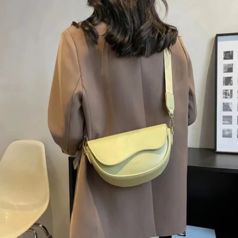 Drune - Damen Schultertasche aus PU-Leder mit breitem Riemen