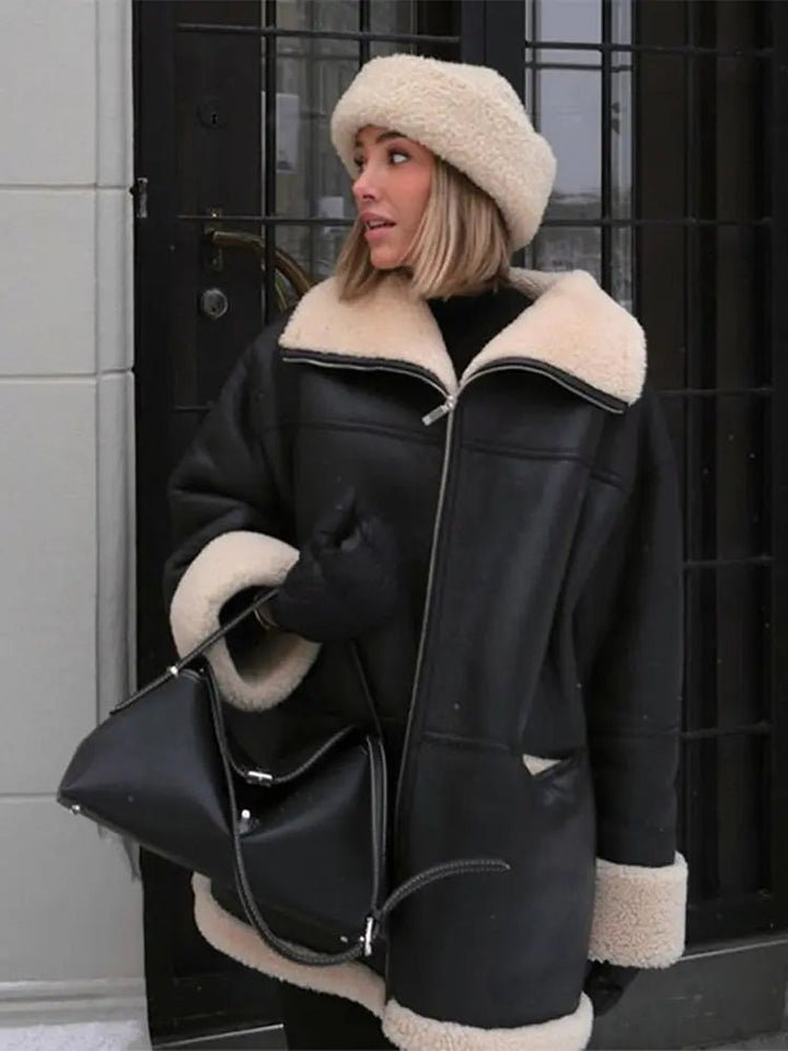 Drune | Übergröße Kunstleder Shearling Jacke in Schwarz