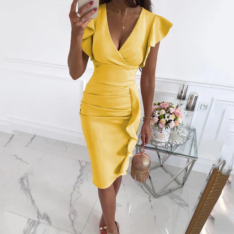 Drune | Kleid mit Rüschensäumen und V-Ausschnitt
