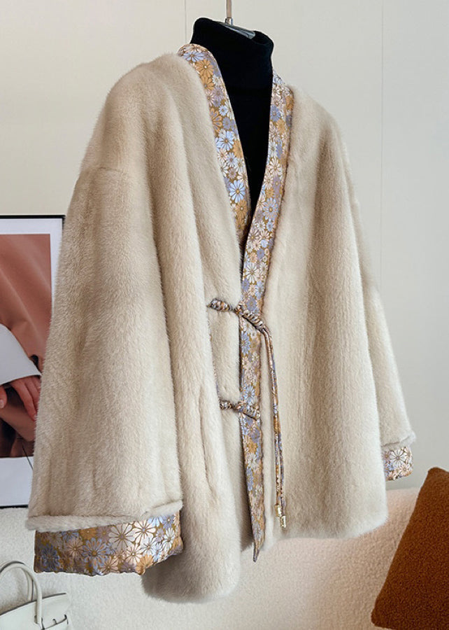 Drune | Licht Camel V-Ausschnitt Knopf Patchwork Nerz Fell Mäntel