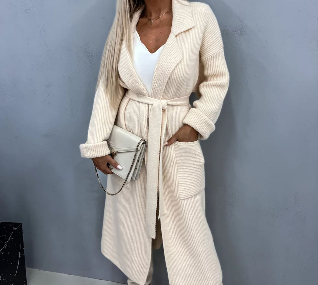 Damen Langstrickjacke mit praktischen Taschen und modischem Gürtel Drune