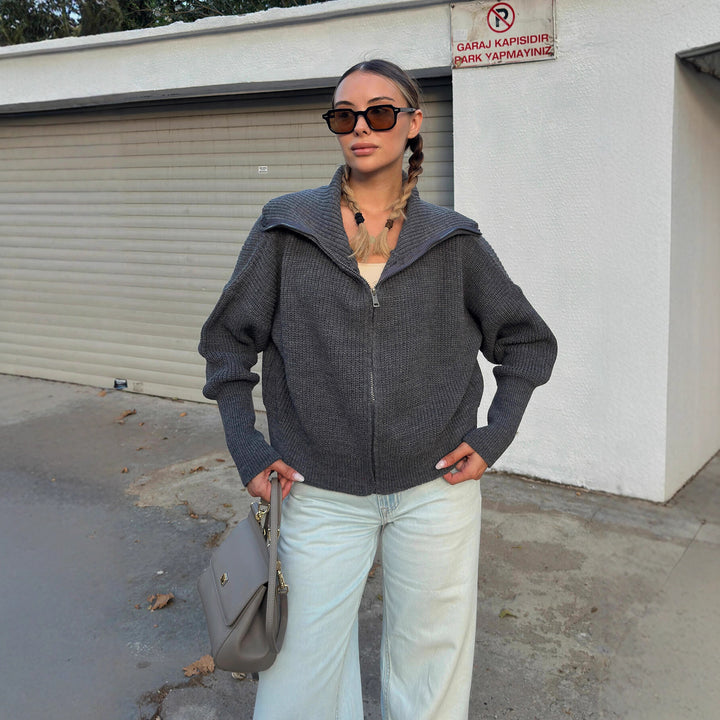 Damen kuschelige Strickjacke mit hohem Kragen und Reißverschluss Drune