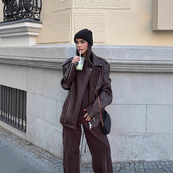 Damen Kunstleder Bikerjacke mit erhöhtem Kragen und elegantem Schnitt Drune