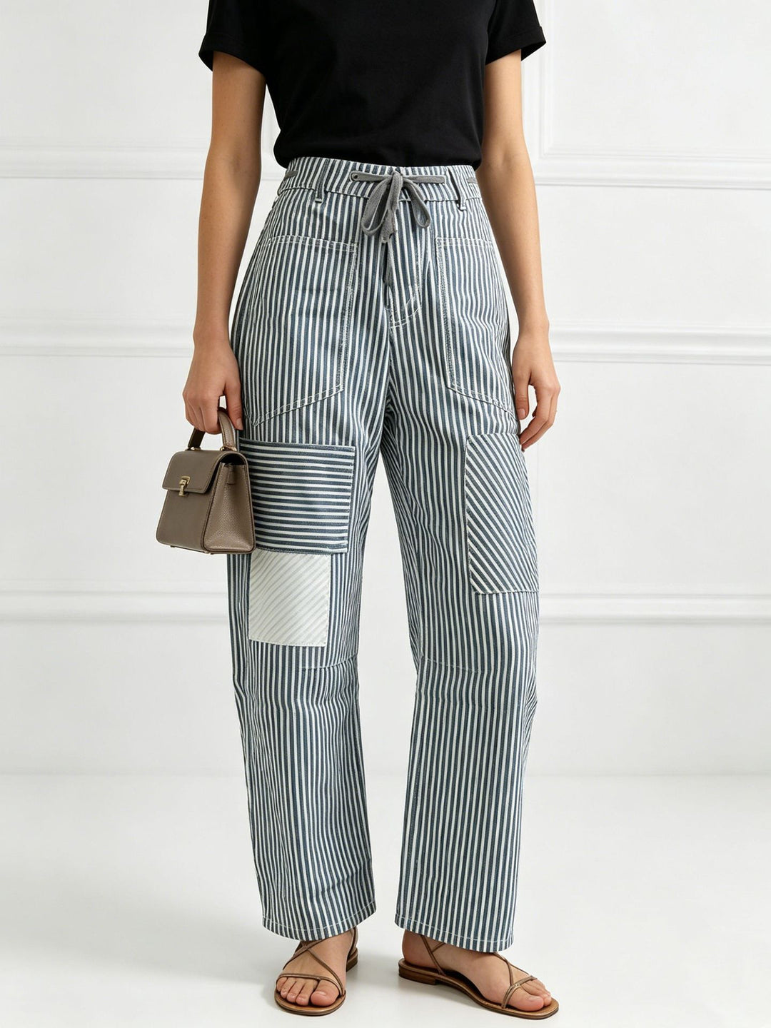 Damen nan High‑Waist Relaxed‑Hose mit vertikalem Streifenmuster, aufgesetzten Knie‑Patches und Kordelzug Drune
