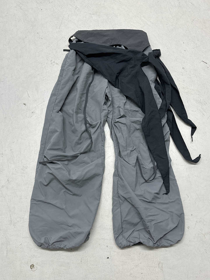 Damen modische High-Waist-Hose mit asymmetrischem Design und seitlichem Bindegurt Drune