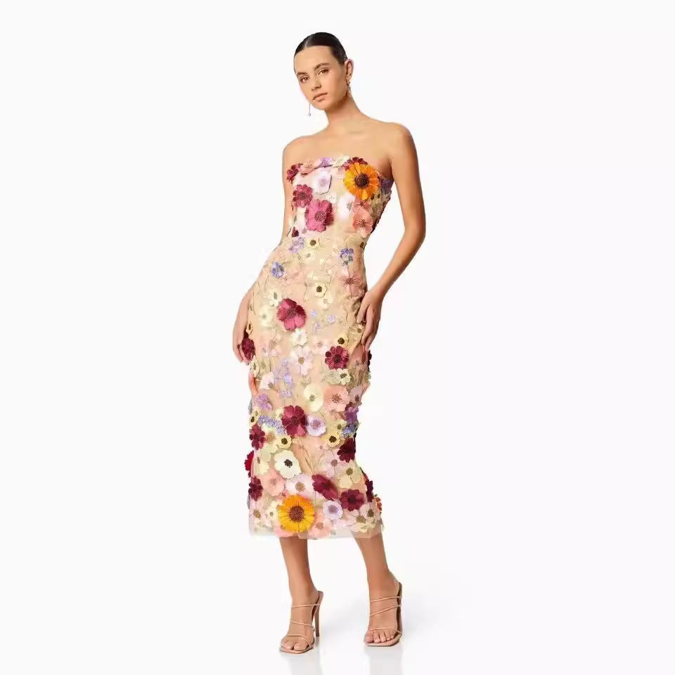 Damen Kleid mit floralem Stickdesign und elegantem körpernahen Schnitt Drune