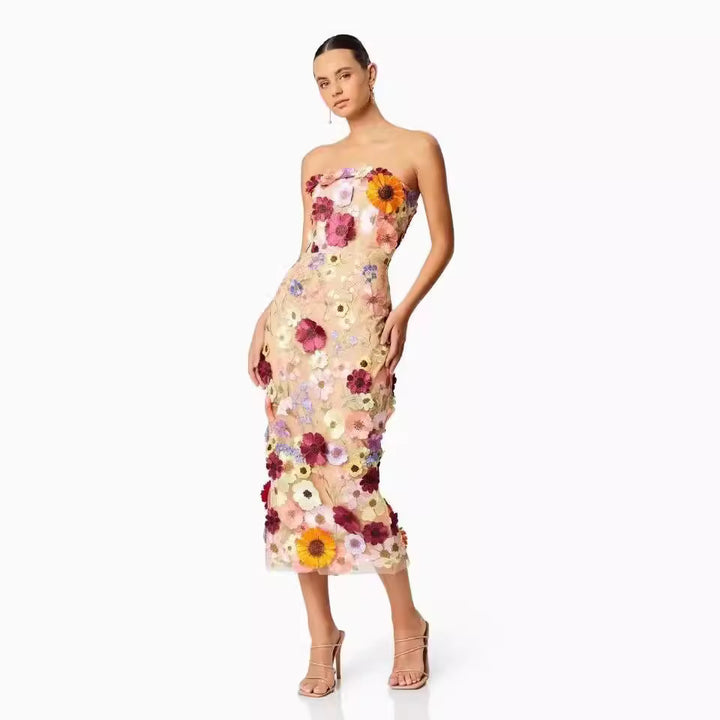 Damen Kleid mit floralem Stickdesign und elegantem körpernahen Schnitt Drune