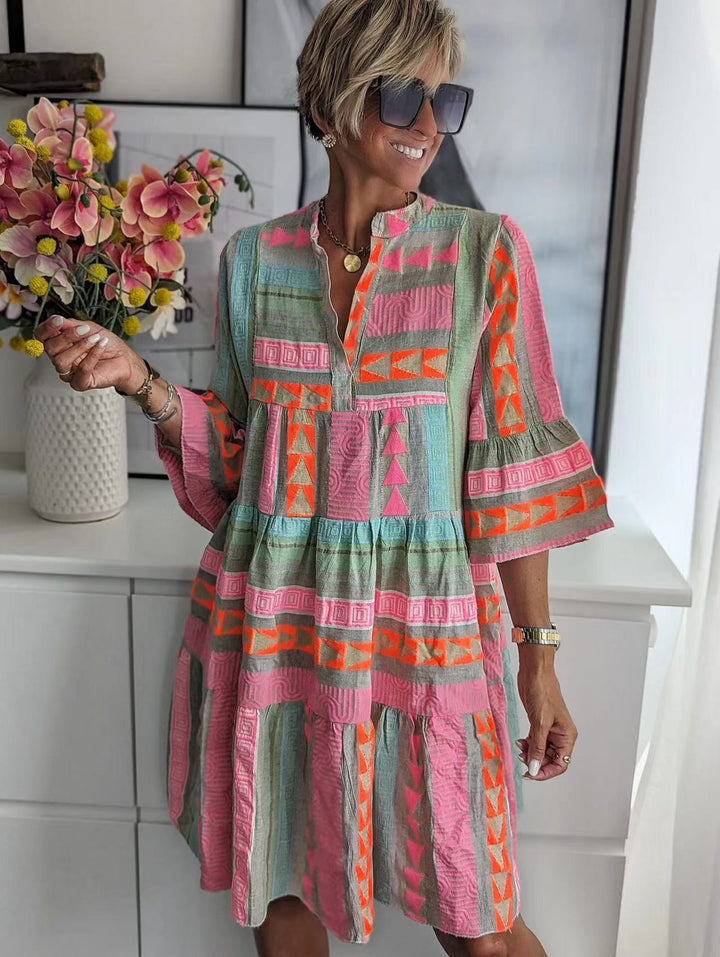 Damen luftiges Boho-Kleid mit eingewebten Mustern und kurzen Ärmeln Drune