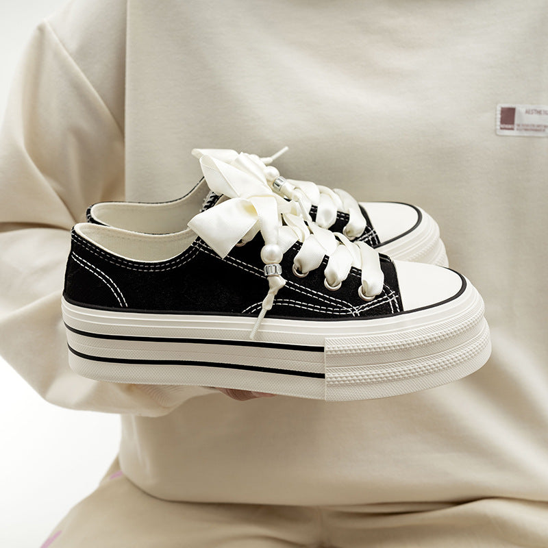 Damen Bequeme Plattform-Sneaker mit verspielten Schnürsenkeln und eleganter Oberfläche Drune