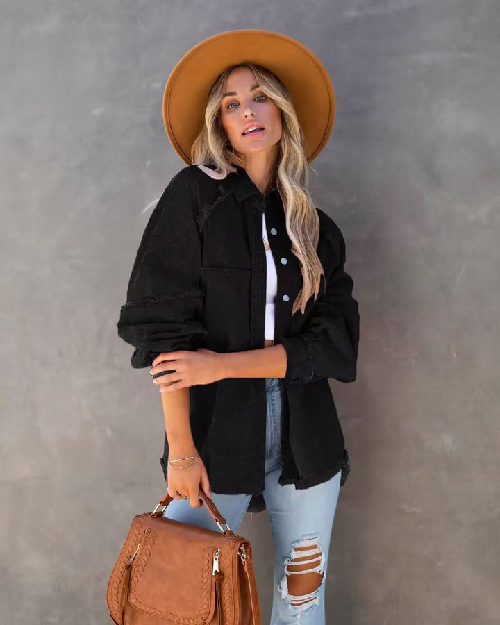 Damen lässige Overshirtjacke aus leichtem Denim mit fransigen Details Drune