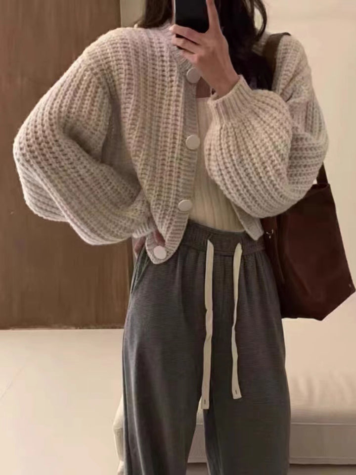 Damen Grobstrickcardigan mit voluminösen Ärmeln und großen Knöpfen Drune