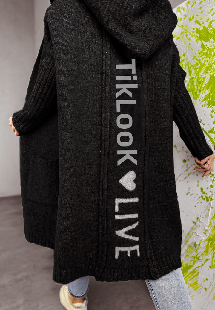 Damen Strickjacke mit Kapuze und innovativem Schriftzug Drune