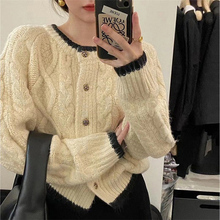 Damen Grobstrickcardigan mit dekorativem Zopfmuster und eleganten Knöpfen Drune