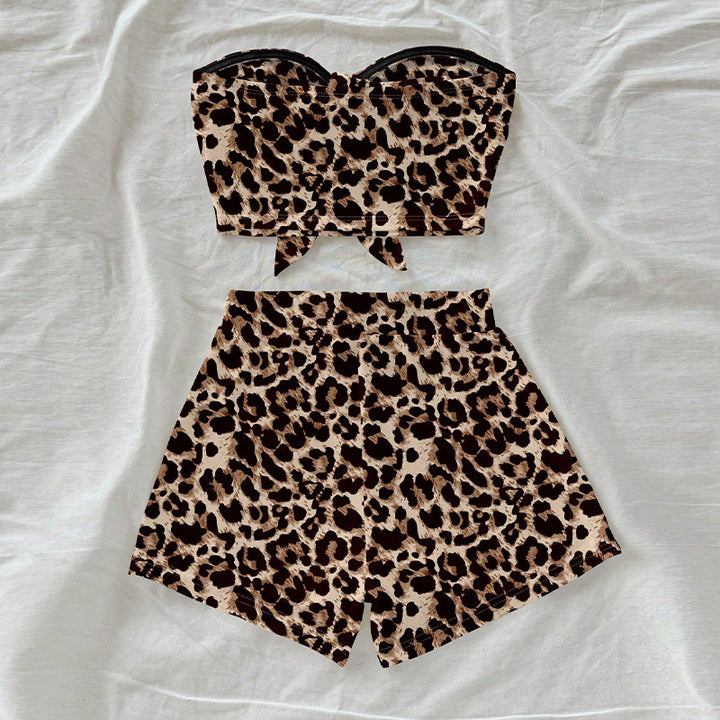 Damen Bandeau-Oberteil mit luftigen Shorty-Shorts im Leopardenmuster Drune