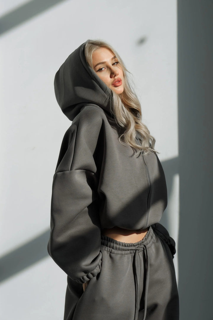 Damen Sportliches cropped Hoodie mit innovativem Abschluss Drune