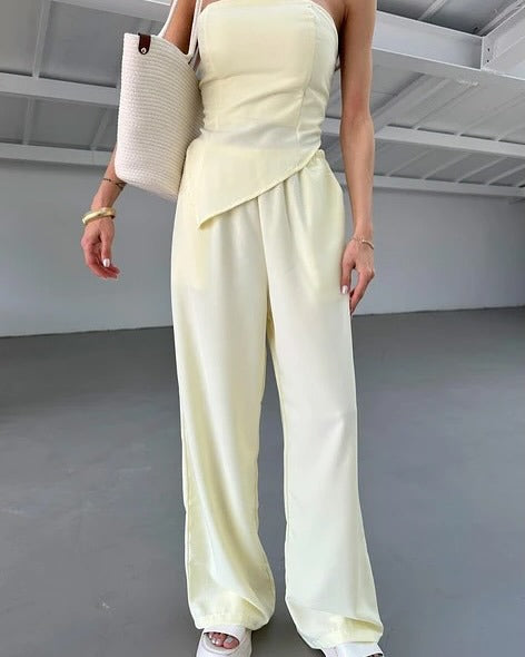Damen eleganter Jumpsuit mit Schulterfreier Schnittführung und fließendem Material Drune