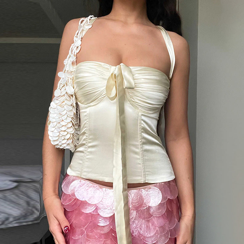 Damen Satin-Oberteil mit verspieltem Rüschendetail und dekorativem Bindeband Drune