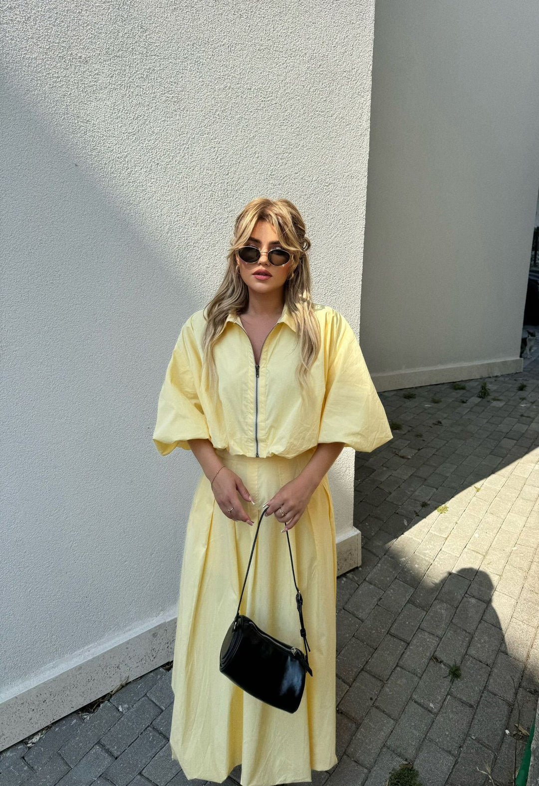Damen Elegantes Maxikleid mit hochgeschlossenem Oberteil und weitem Saum