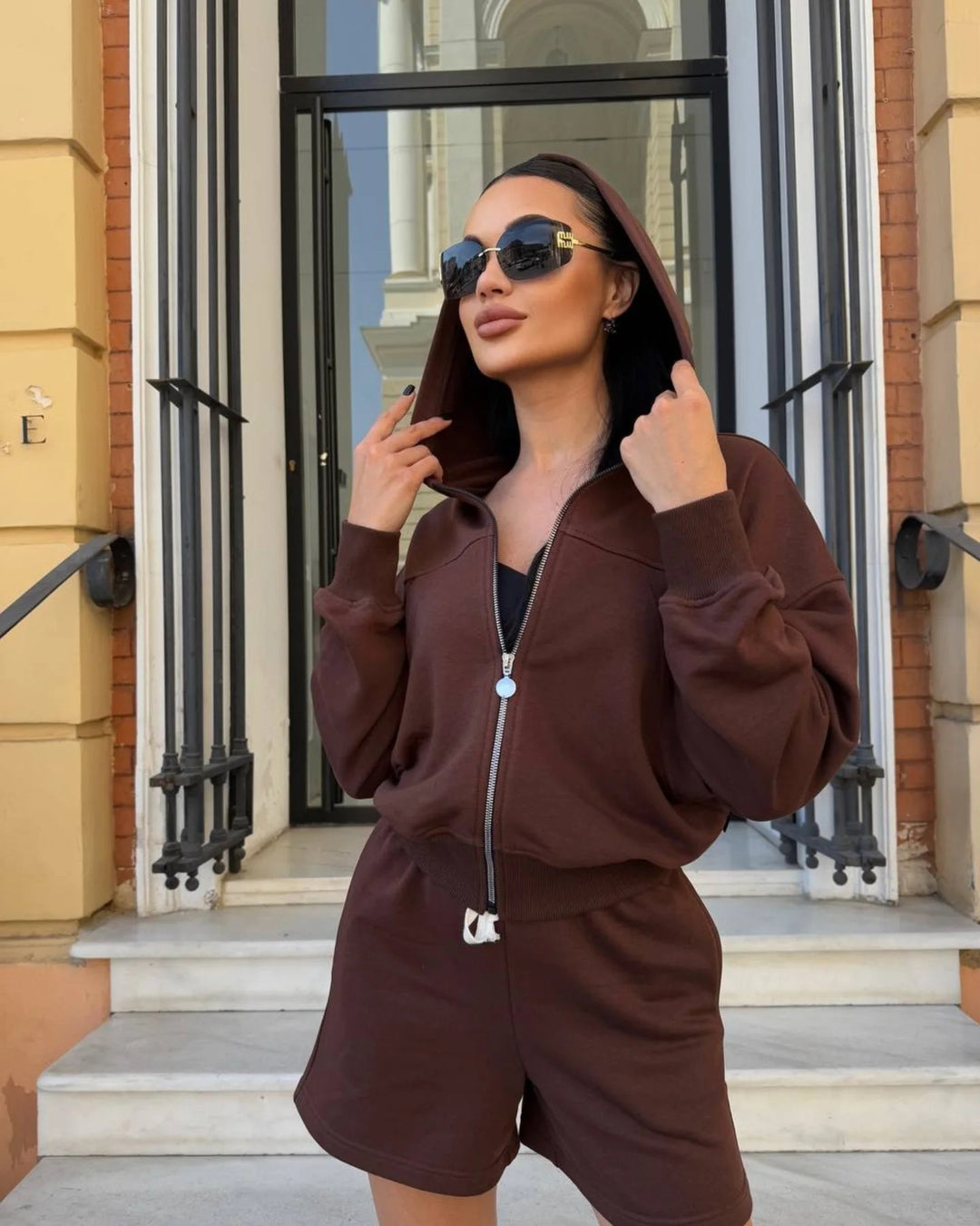 Damen trendy Kapuzenjacke und Shorts Set Drune
