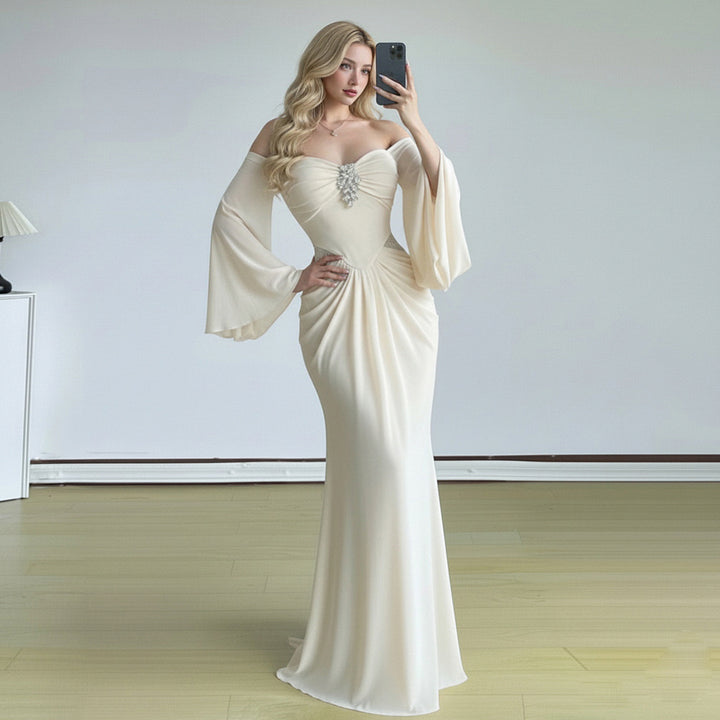 Damen elegantes Maxikleid mit großzügigen Trompetenärmeln und raffiniertem Cut-Out Drune