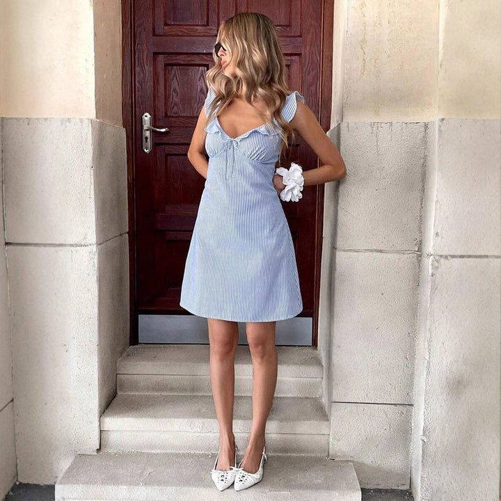 Damen Minikleid mit raffiniertem Rüschendesign und Streifenmuster Drune