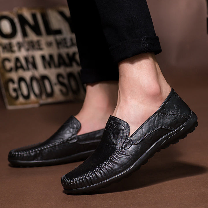 Herren Lederloafer im Mokassin-Stil mit handgenähter Ziernaht, elastischen Seiteneinsätzen und rutschfester Gummilaufsohle Drune
