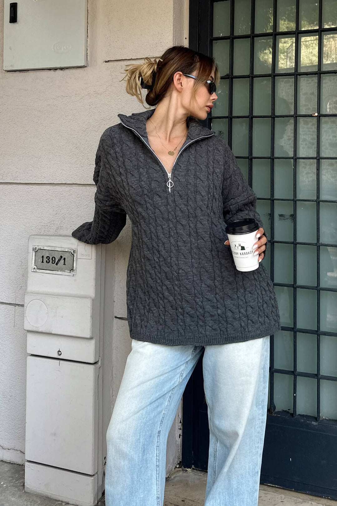 Damen Strickpullover mit halbem Reißverschluss und Zopfmuster Drune