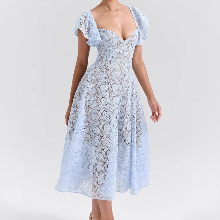 Damen Spitzen-Maxikleid mit voluminösen Rüschensäumen und dezentem herzförmigem Ausschnitt Drune