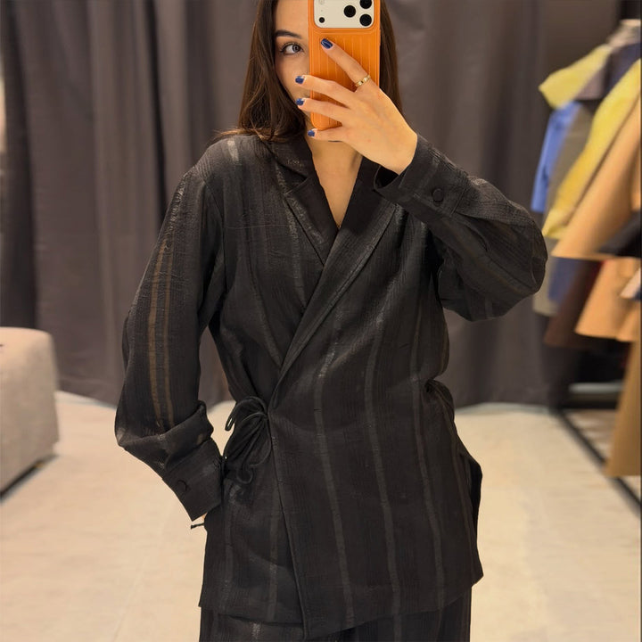 Damen Set aus stilvollem Overzised-Blazer und weit geschnittenen Hosen Drune