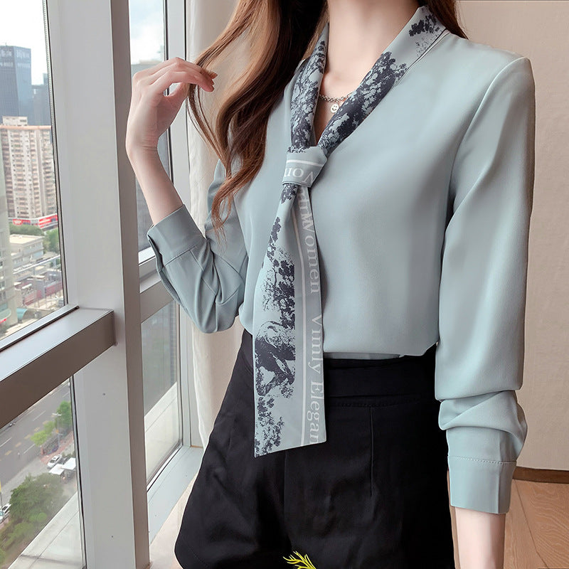 Damen elegante Bluse mit schmeichelndem Schnitt und modischem Halstuch Drune
