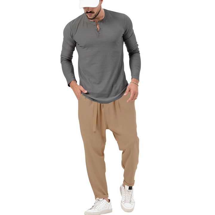 Herren lässiges Langarm-Henley-Shirt kombiniert mit eleganter Jogginghose Drune
