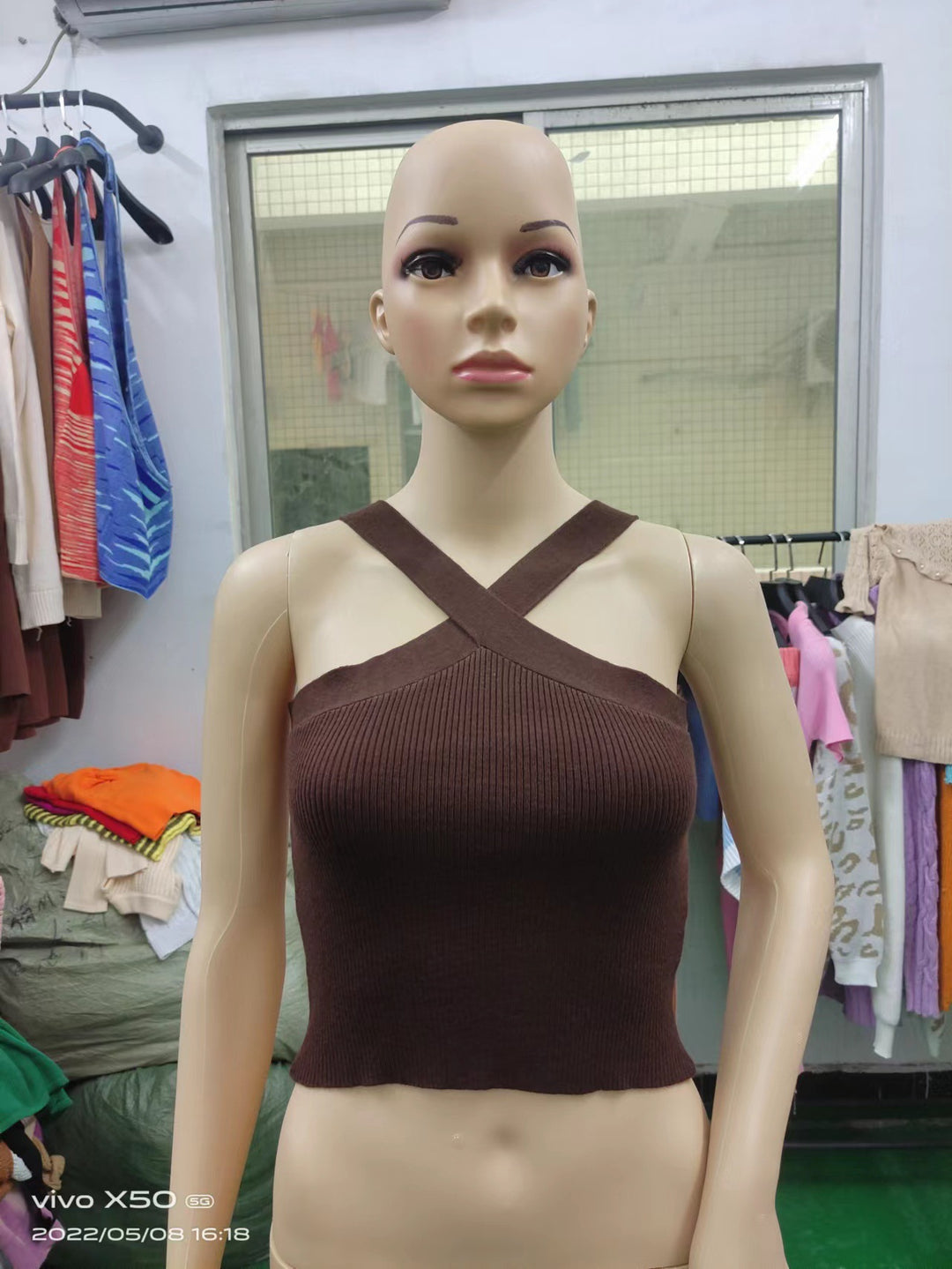 Damen Crop-Top mit schickem Kreuz-Trägerdesign Drune